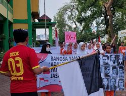 Kepala Bidang SMP Dinas Pendidikan Medan Lepas Peserta Gerak Jalan Hari Sumpah Pemuda SMP Negeri 7 Medan