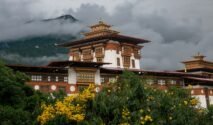 10 Fakta Unik Bhutan, Negara yang Mengutamakan Kebahagiaan Penduduk
